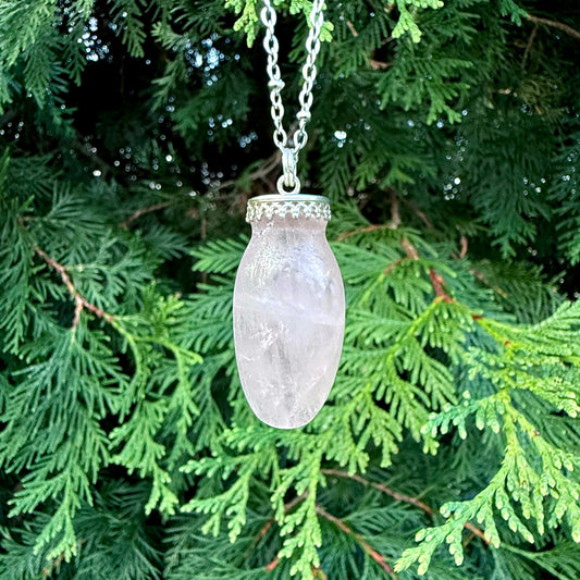 Rose Quartz Mini Viva La Vulva Pendant Necklace