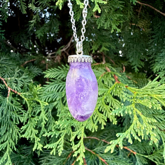 Amethyst Mini Viva La Vulva Pendant Necklace