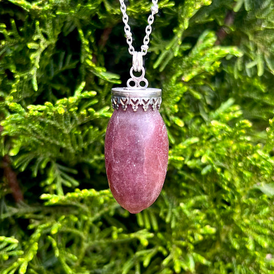 Viva La Vulva Strawberry Quartz Pendant Necklace CG-2023-C-2