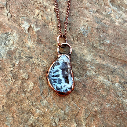 Occo Agate Geode Antiqued Copper Pendant Necklace EP-021-B