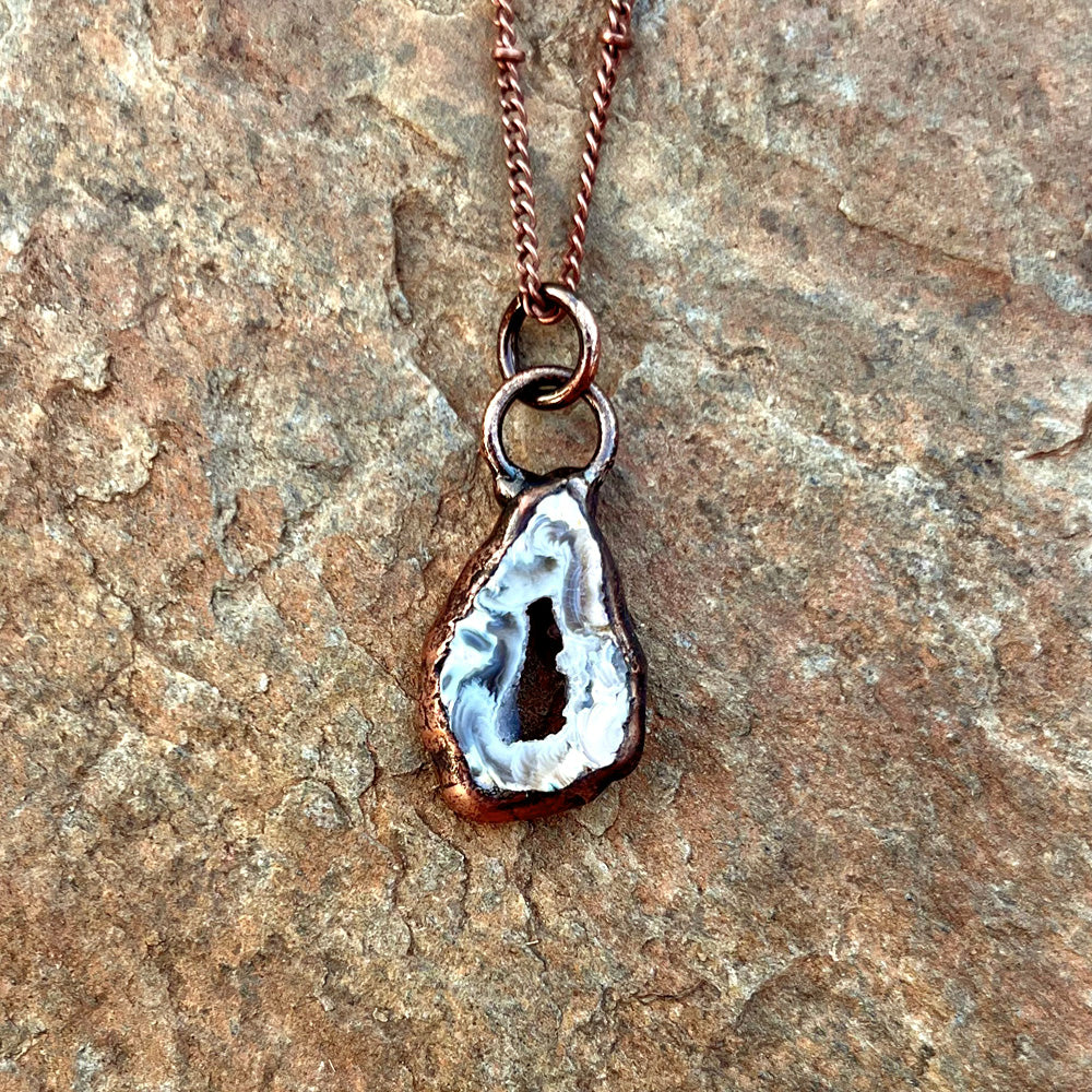 Occo Agate Geode Antiqued Copper Pendant Necklace EP-021-G