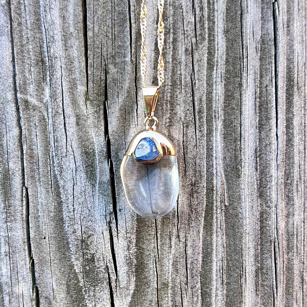 Clear Quartz Pebble with Blue Agate Accent Gold Pendant Necklace GN-022-A