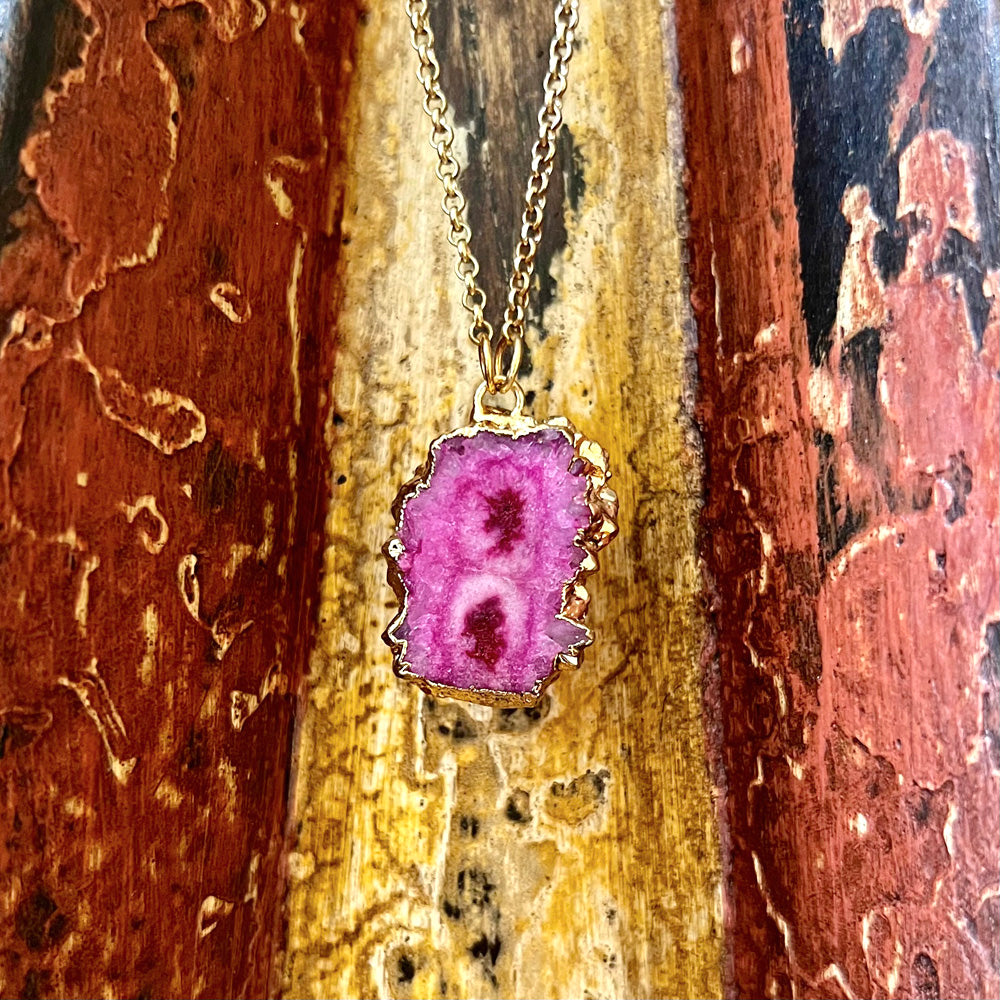 Pink Agate Druzy Slice Gold-Plated Pendant Necklace GN-023-E-3