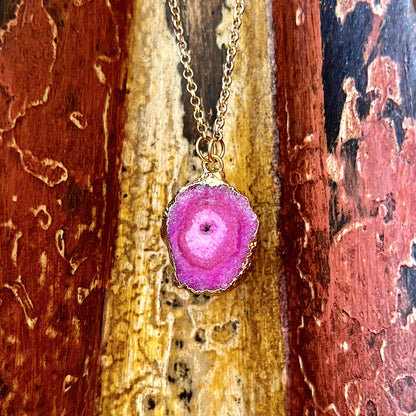 Pink Agate Druzy Slice Gold-Plated Pendant Necklace GN-023-E-4
