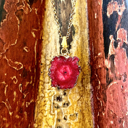 Red Agate Druzy Slice Gold-Plated Pendant Necklace GN-023-H-1