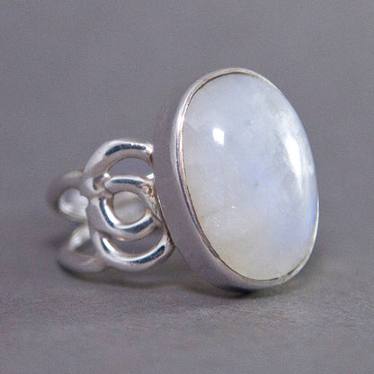 Rainbow Moonstone Oval Rose Sterling Silver Ring US 7 SS-044