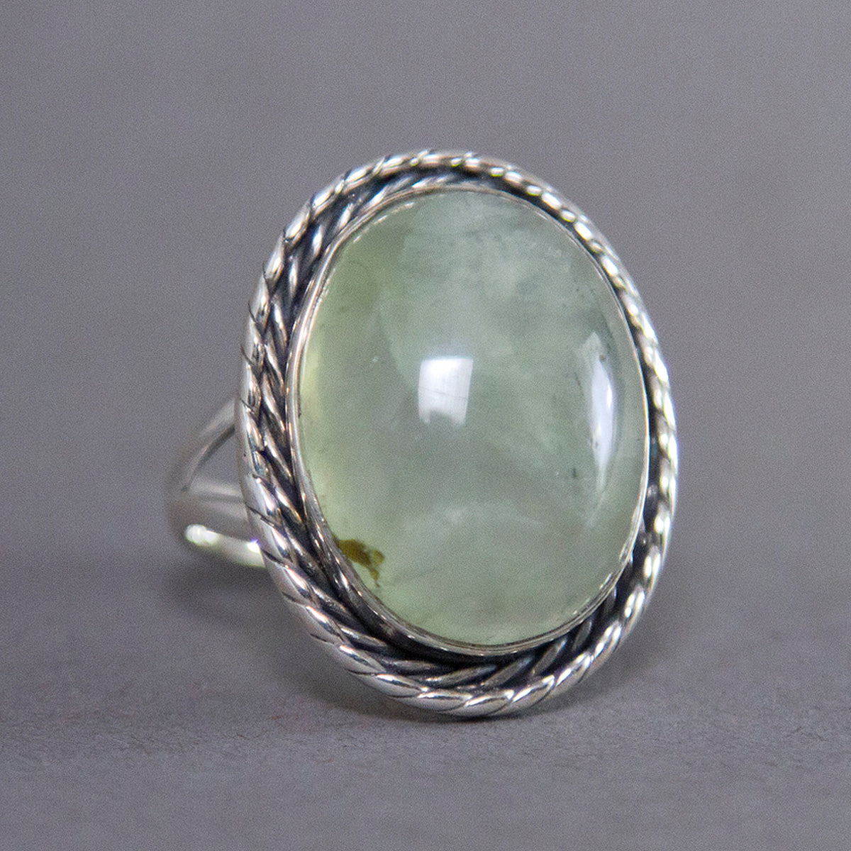 Prehnite Oval Entwine Sterling Silver Ring US 7.5 SS-017